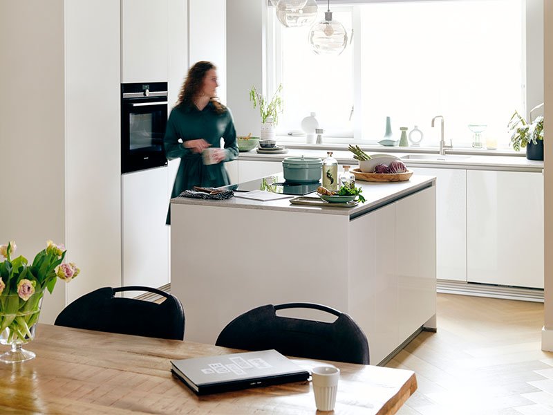 Nieuwe witte keuken kijkje nemen | Eigenhuis Keukens